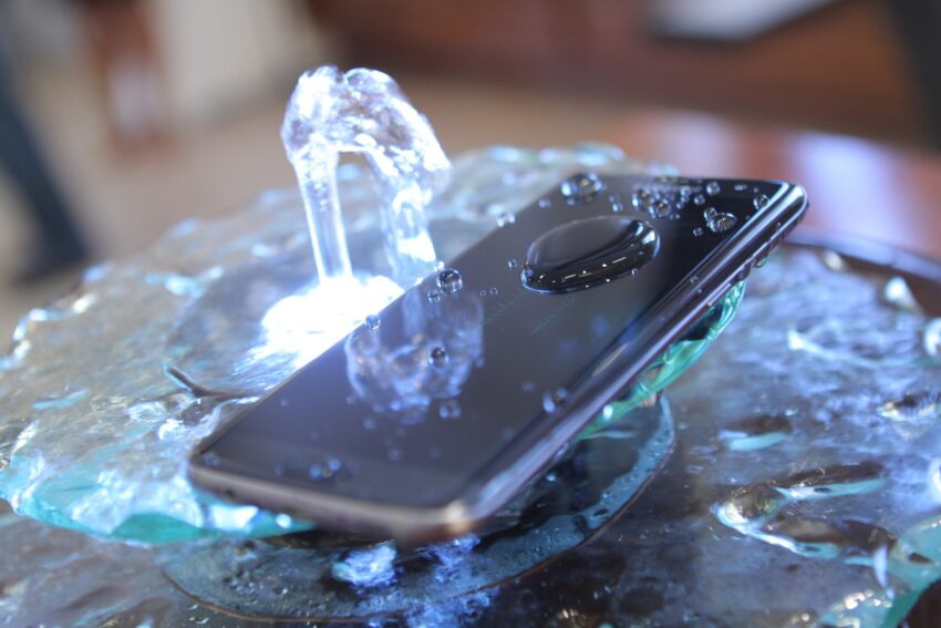 DIY Guide to Fixing Water-Damaged Smartphones