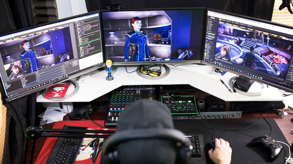 How do beginners get viewers on Twitch