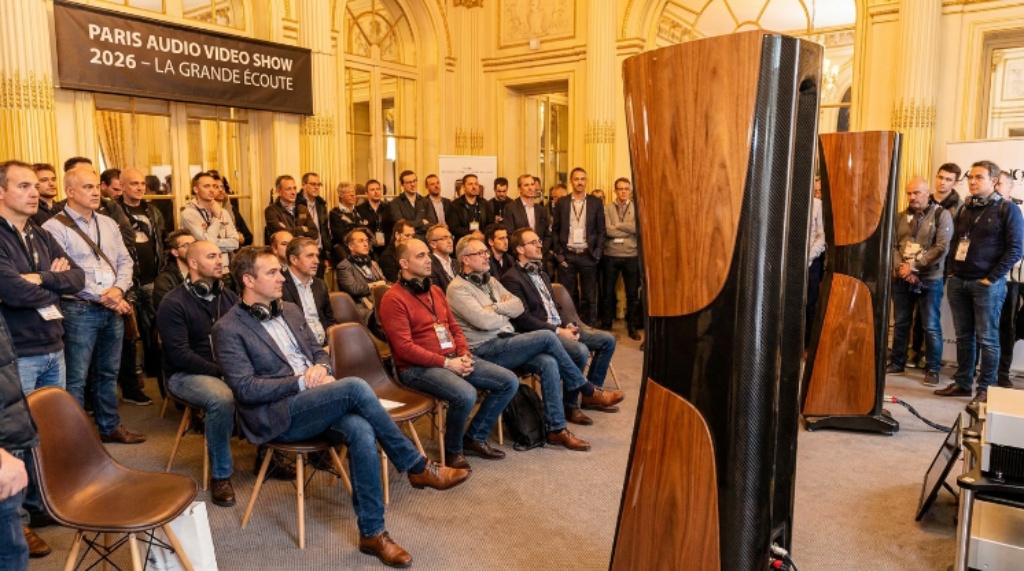 Audiophiles listening to high-end speakers at Paris Audio Video Show 2026
